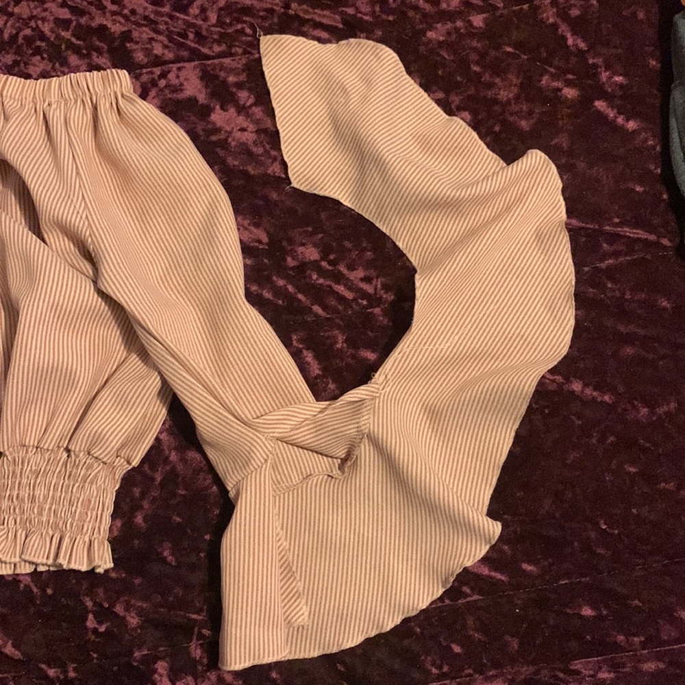 Size Small - Picture 3 of 5